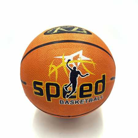 Човен на дзеркальному озері