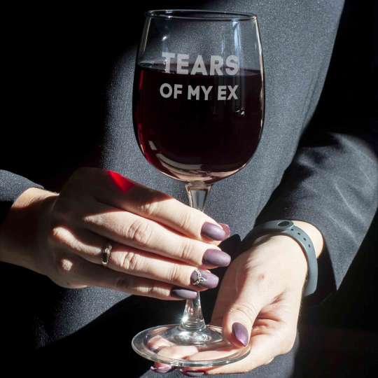 Бокал для вина "Tears of my ex", англійська, Дерев'яна подарункова коробка з гравіюванням