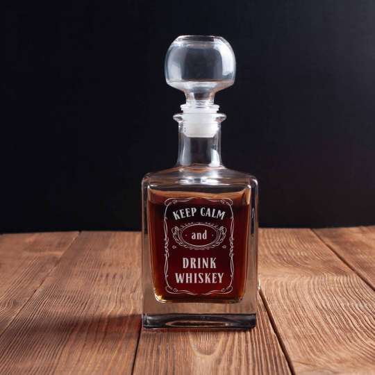 Графин "Keep calm and drink whiskey", англійська, Дерев'яна подарункова коробка